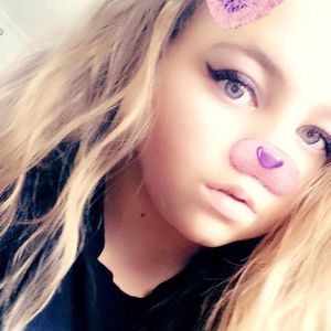 Meet your Posher, Alyssa